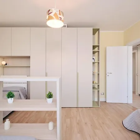 Zona Eur 70 - Giorty Domus Romanae E Piscina Apartment *
