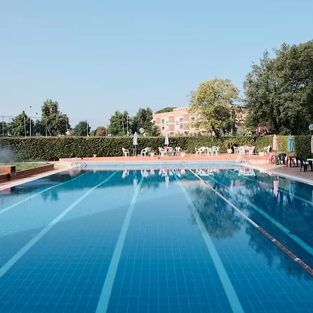 Zona Eur 70 - Giorty Domus Romanae E Piscina By Hotea Rom