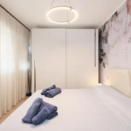 Zona Eur 70 - Giorty Domus Romanae E Piscina Apartment